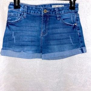 Mid rise cuff denim shorts